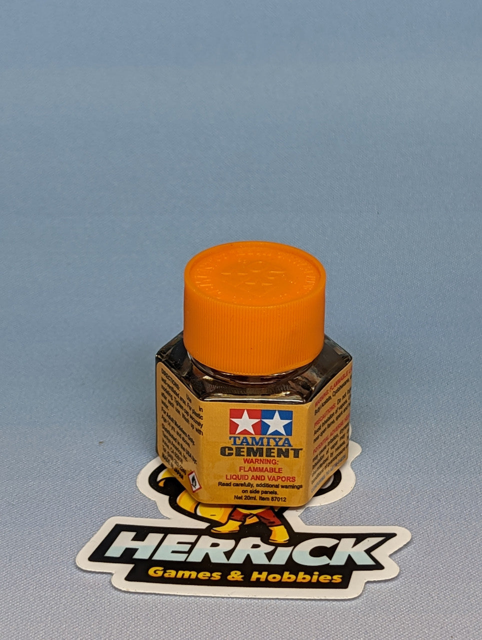 Tamiya: Plastic Cement (20ml Bottle)